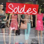 Comment choisir une vitrine de magasin durable featured